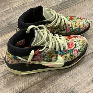KD NBA 2K20 KD 13 “funk” gamer exclusive Nike men’s size 9 floral